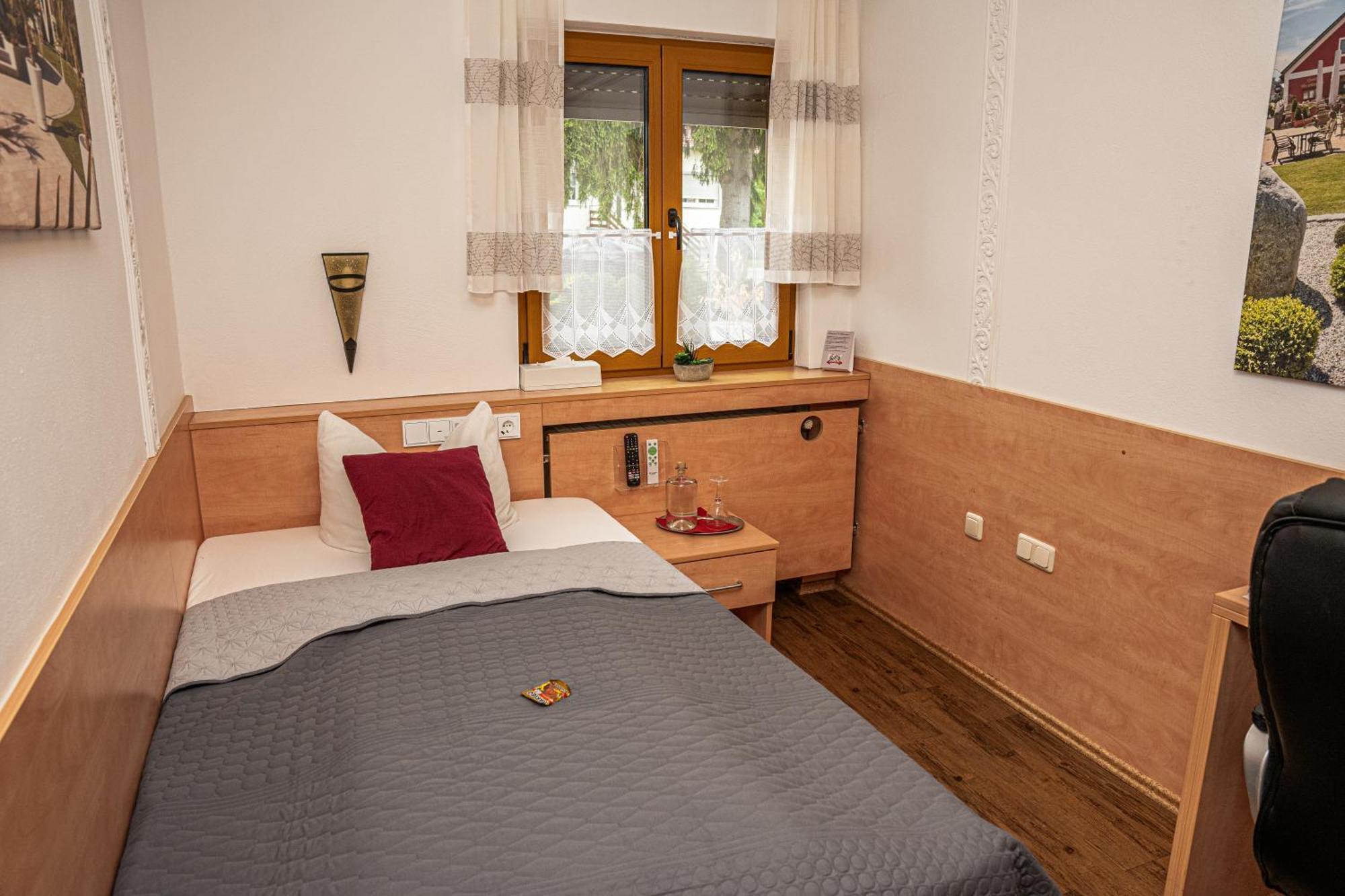 Landhotel Grabinger Schwandorf Esterno foto